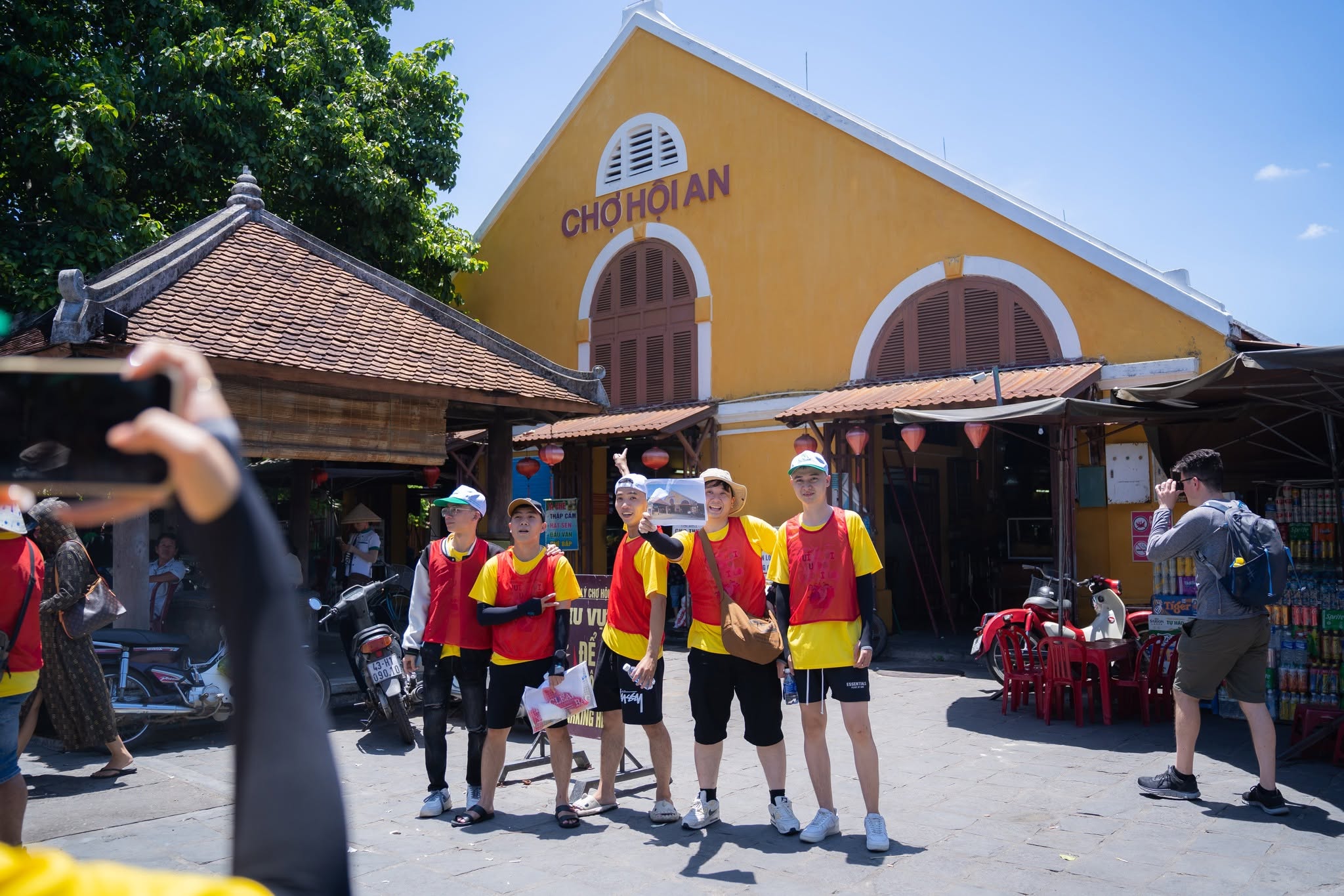 Mới đó mà đã bây chừ